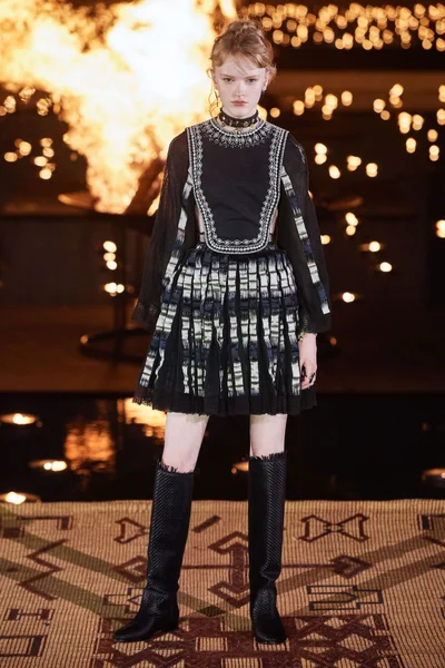 Look 95
